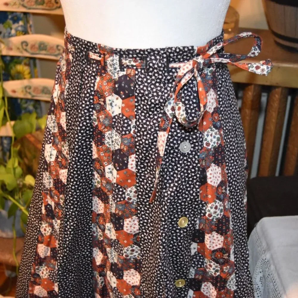 Vintage 1970s Mademoiselle Boho Prairie Skirt Patchwork Style Floral Size XS